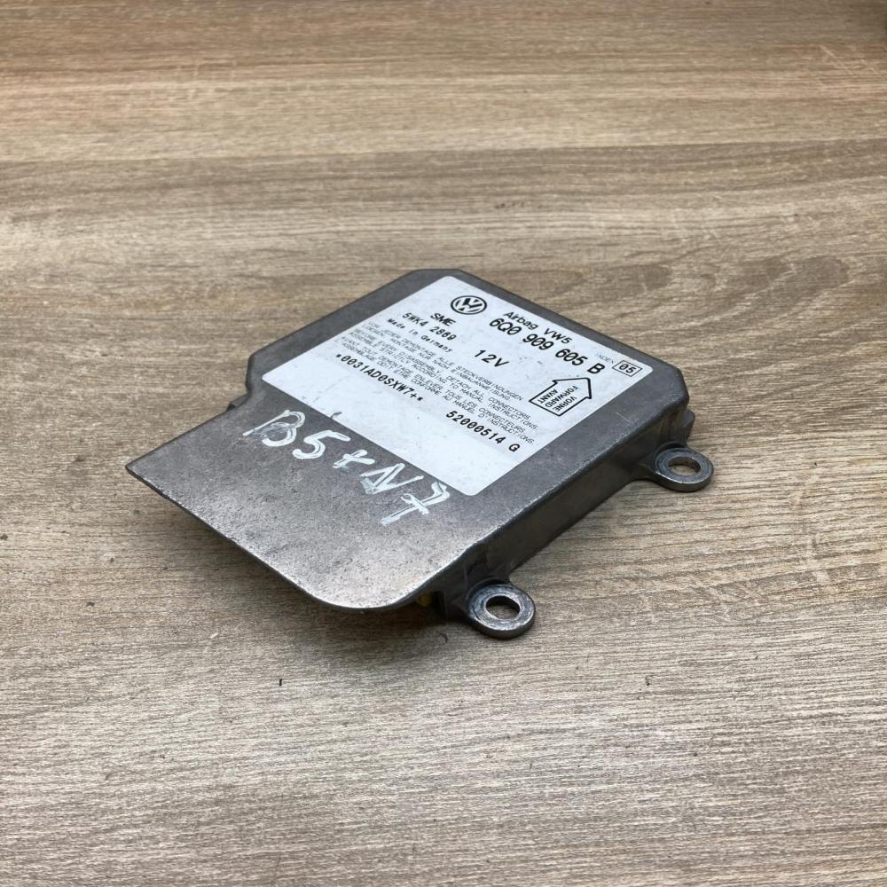 6Q0909605B 5WK42869  Airbag control unit/module Volkswagen PASSAT B5.5