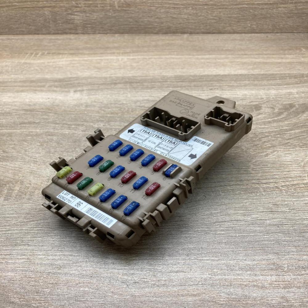 LB100603B 606270  Fuse module Subaru Forester SG