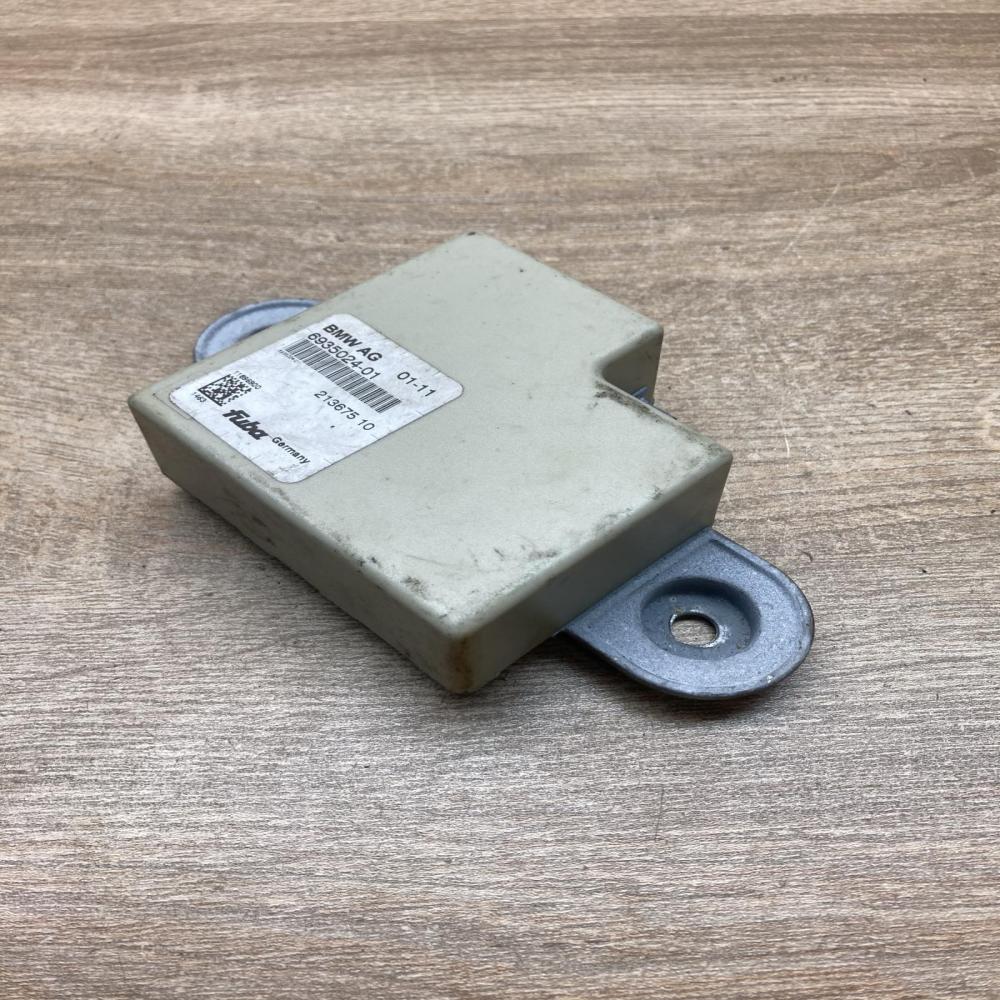 6935024 213675 10  Aerial antenna amplifier BMW 3 E90 E91