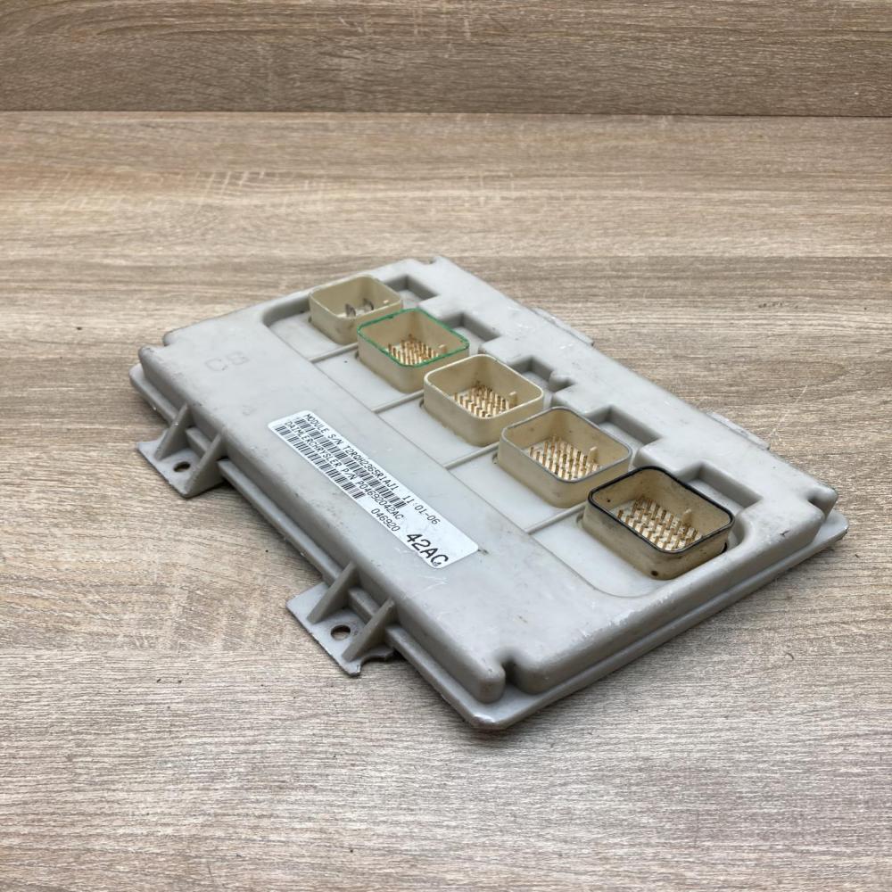 P04692042AC 04692042AC  Fuse module Chrysler Pacifica