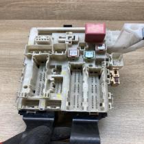 82730 05170 C 8273005170C 1542 10A27 Fuse module Toyota Avensis T270