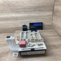 82730 05170 C 8273005170C 1542 10A27 Fuse module Toyota Avensis T270