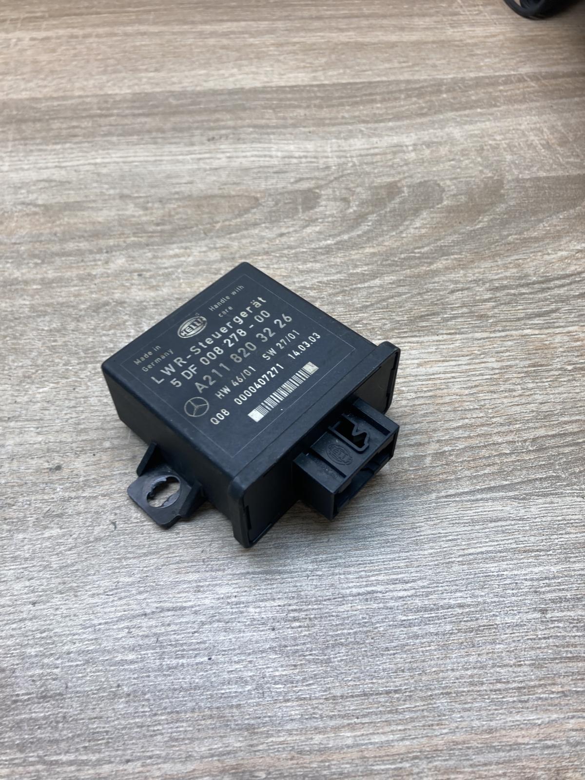 A2118203226   Light module LCM Mercedes-Benz E W211