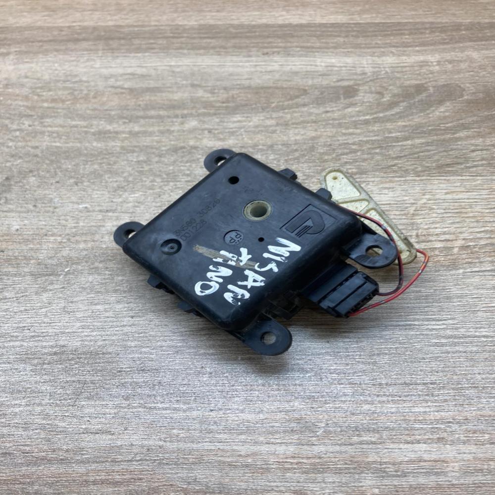 3N580 30820   Air flap motor/actuator Nissan Almera Tino