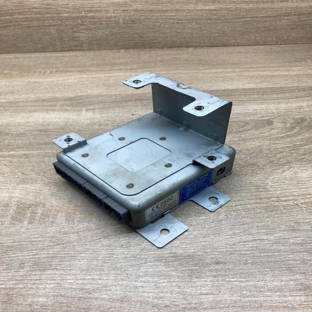 87120 08201 OKA 901R  Engine control unit/module ECU SsangYong Rexton I