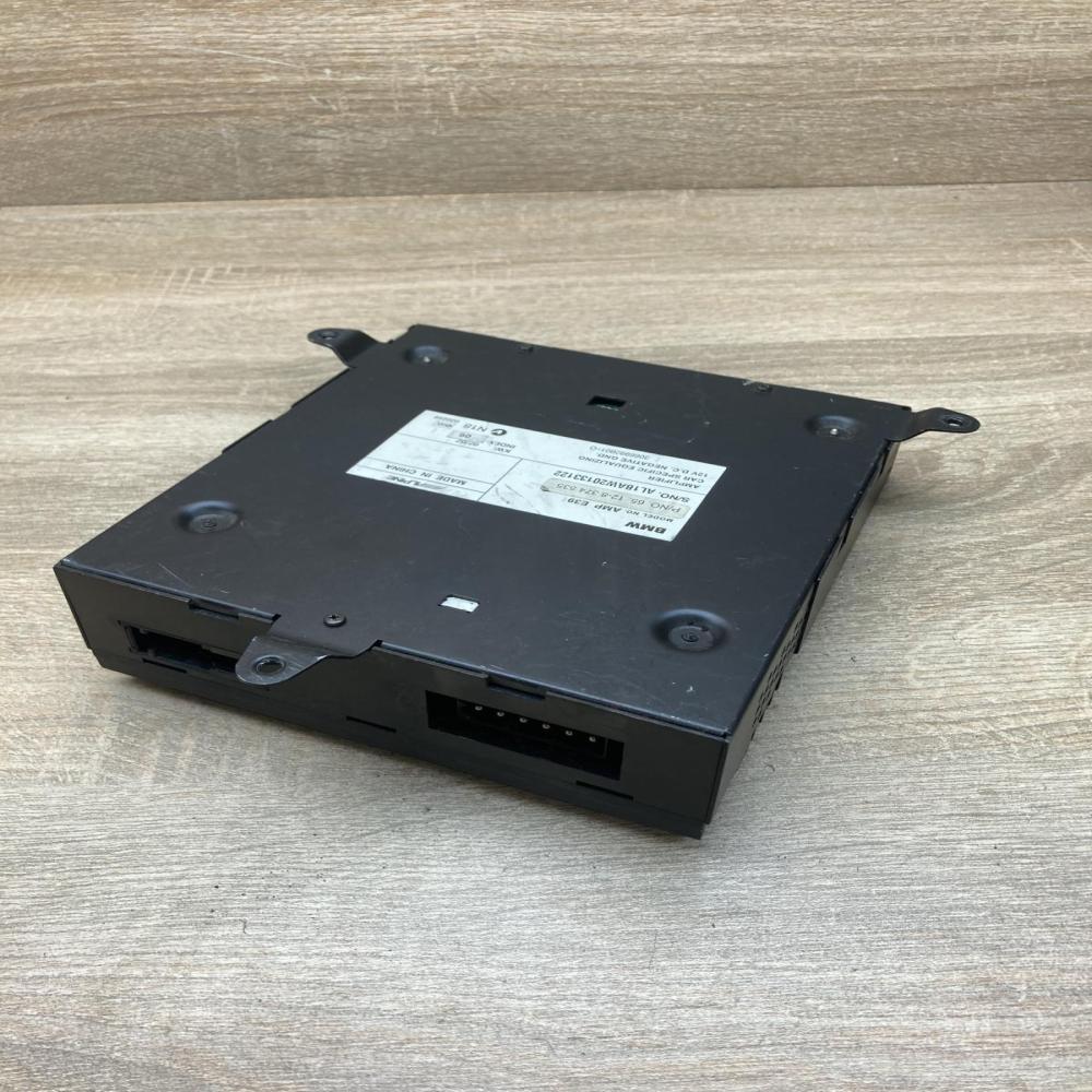 8374535   Sound amplifier BMW 5 E39