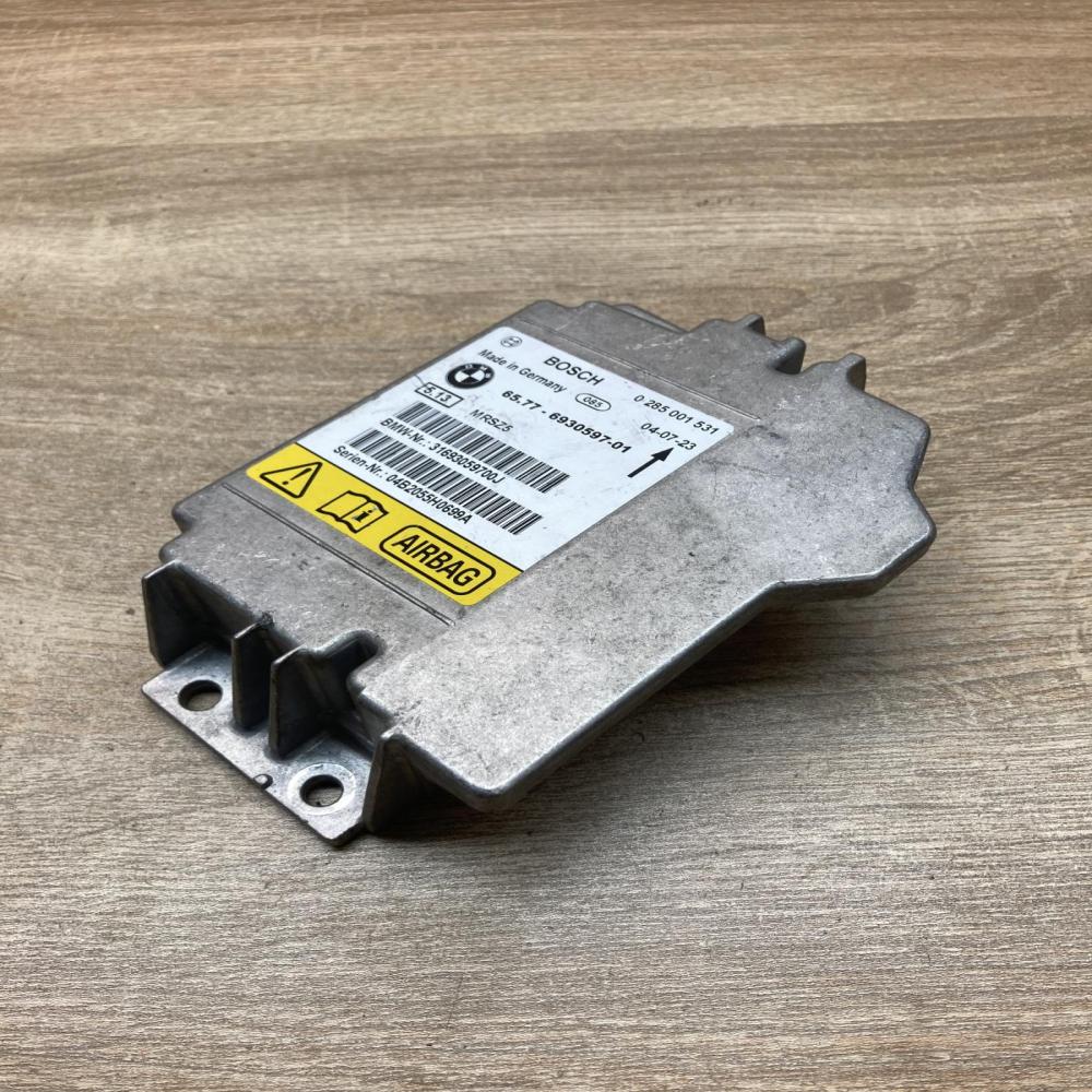 6930597 0285001531  Airbag control unit/module BMW 1 E81 E87