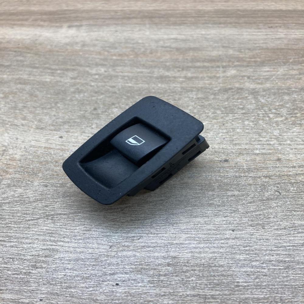 6952001   Electric window control switch BMW 3 E90 E91