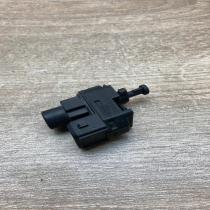 93BB 13480 BB   Brake pedal sensor switch Ford Mondeo MK I