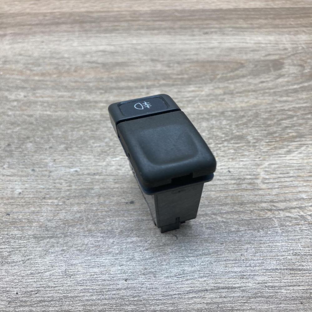 9148994   Fog light switch Volvo S70  V70  V70 XC