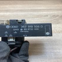 357919506D 898722000  Coolant fan relay Volkswagen PASSAT B4