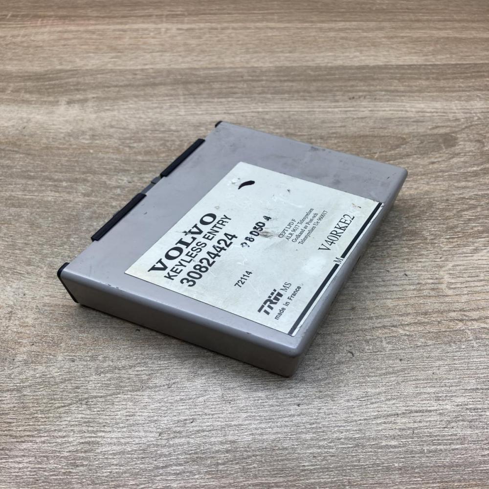 30824424 V40RKE2  Alarm control unit/module Volvo S40, V40
