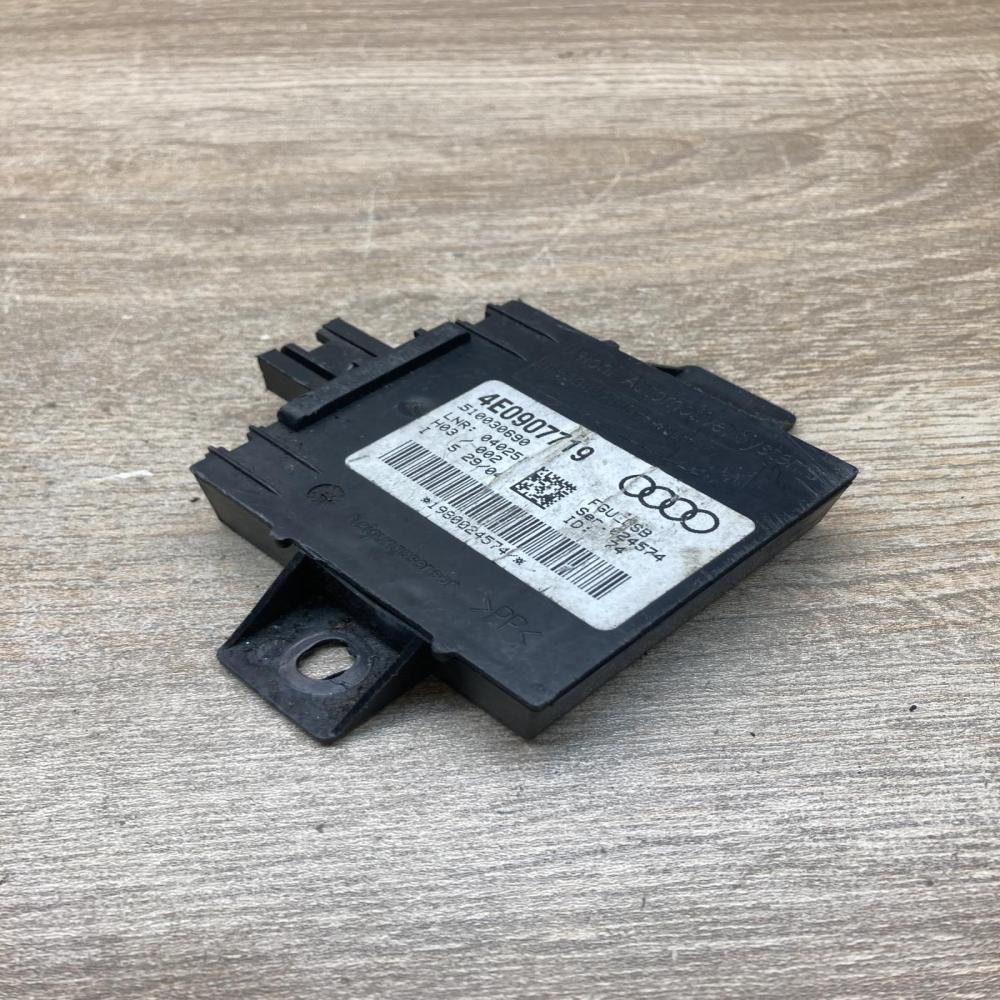 4E0907719   Alarm relay Audi A8 S8 D3 4E