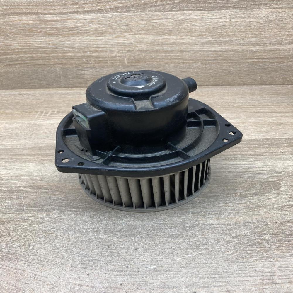 12VK8821   Heater fan/blower Mitsubishi Pajero