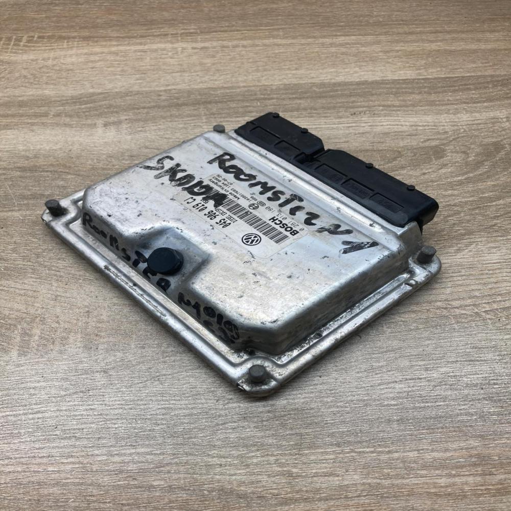 045906019CJ 0281013180  Engine control unit/module ECU Skoda Roomster (5J)