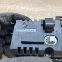 7700822081   Clock Renault Laguna I