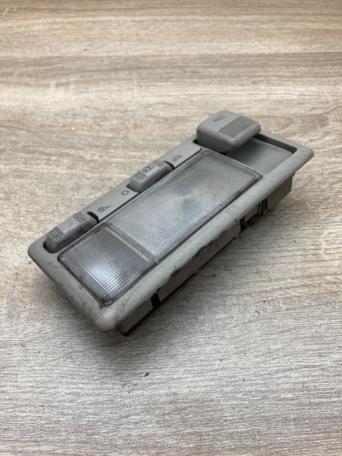 1H0959855B   Front seat light Volkswagen Golf III