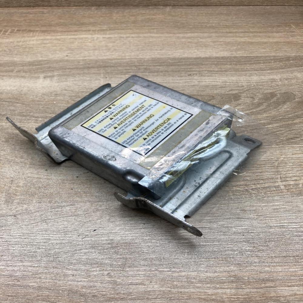 98221SA090 152300 8310  Airbag control unit/module Subaru Forester SG