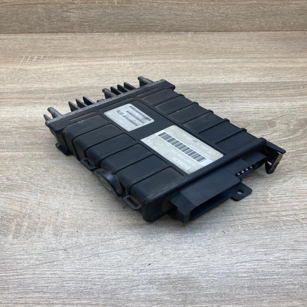 855907403A 0280000716  Engine control unit/module ECU Volkswagen Golf III
