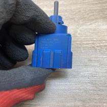 1J0927189E   Brake pedal sensor switch Volkswagen PASSAT B5