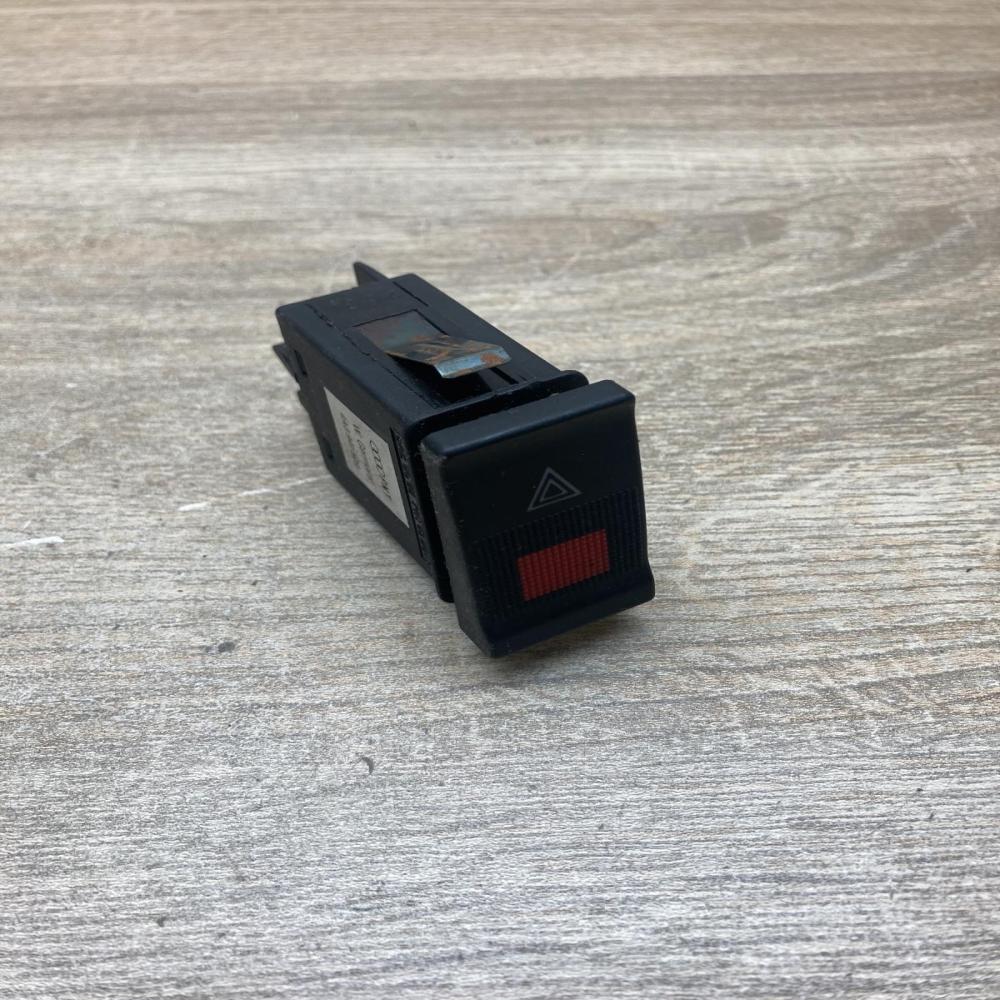 4A0941509   Hazard light switch Audi A6 S6 C4 4A