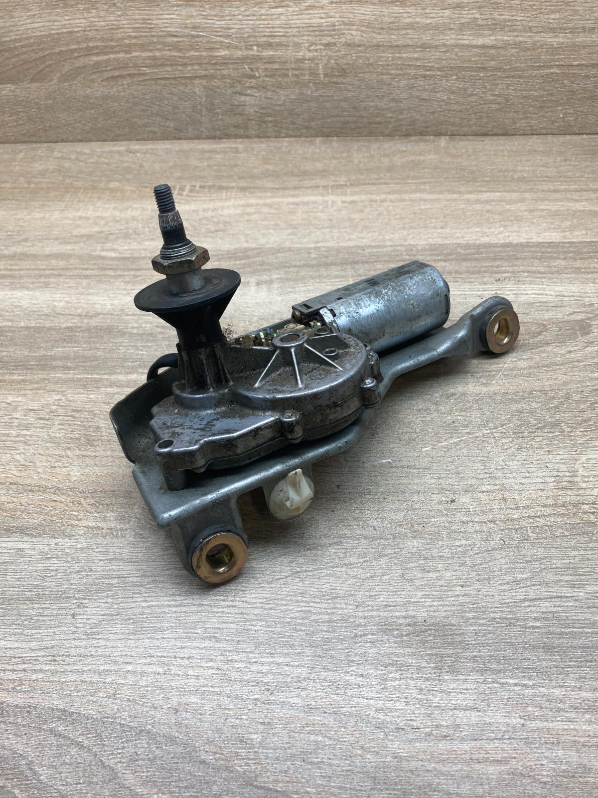 7700838379 0390206510  Rear window wiper motor Renault Megane I