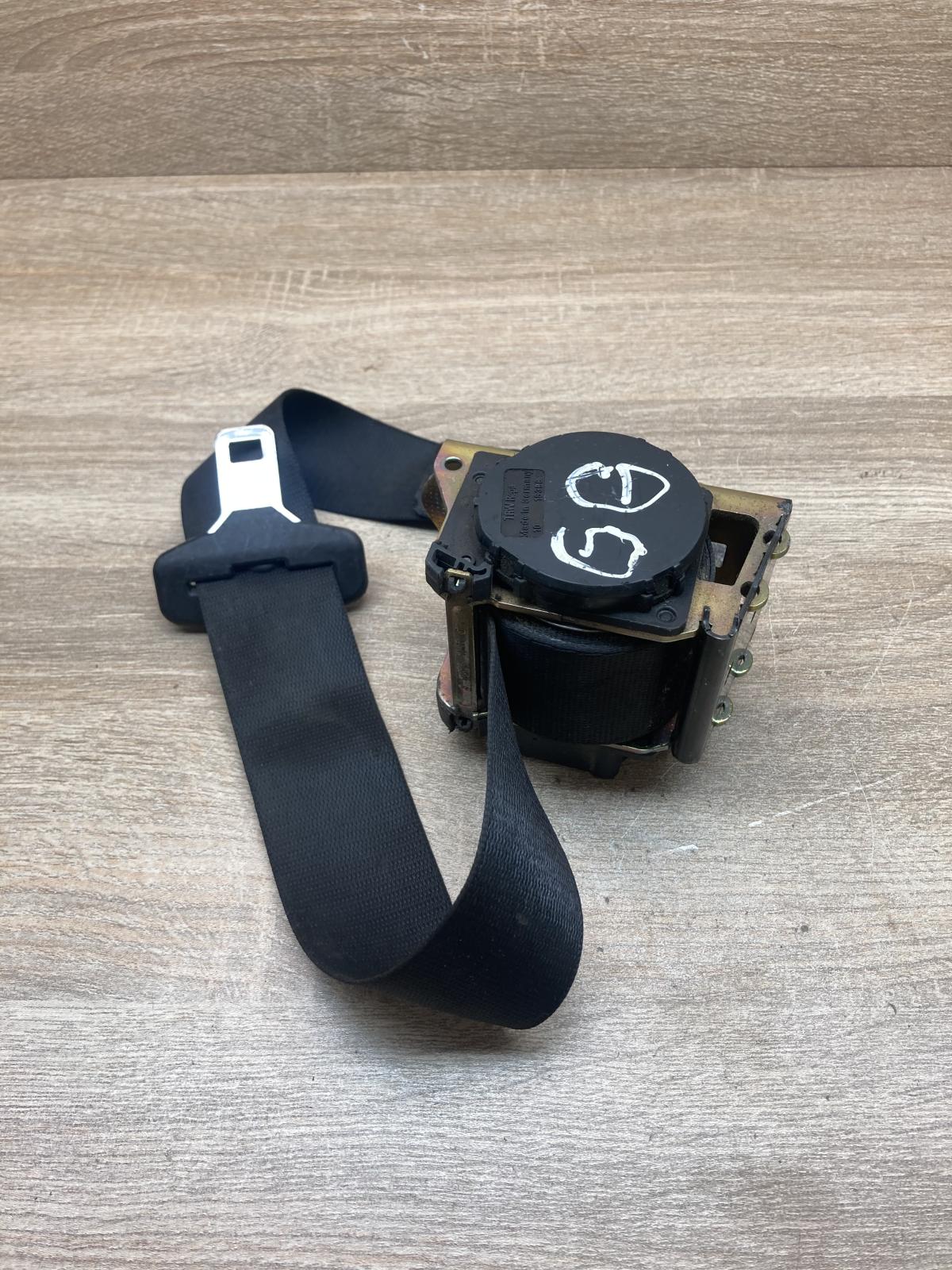 7006897 16398D  Rear seatbelt BMW 7 E65 E66