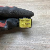 09134506 501776  Windscreen/window heater switch Opel Vectra B