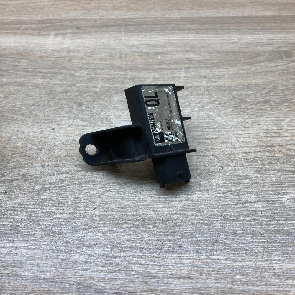 24447608 071003  Tire pressure sensor Opel Signum