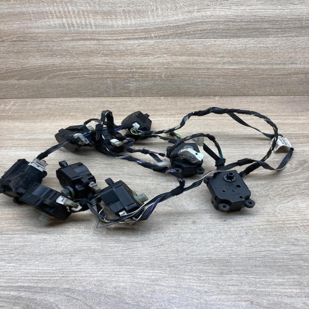2208302415 9001609 91508 Air flap motor/actuator Mercedes-Benz S W220
