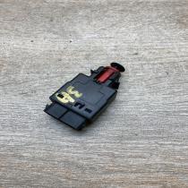 1382385   Brake pedal sensor switch BMW 7 E32
