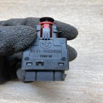 1382385   Brake pedal sensor switch BMW 7 E32