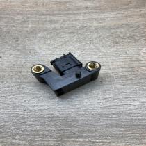 6977398 001337  Airbag deployment crash/impact sensor BMW 5 E60 E61