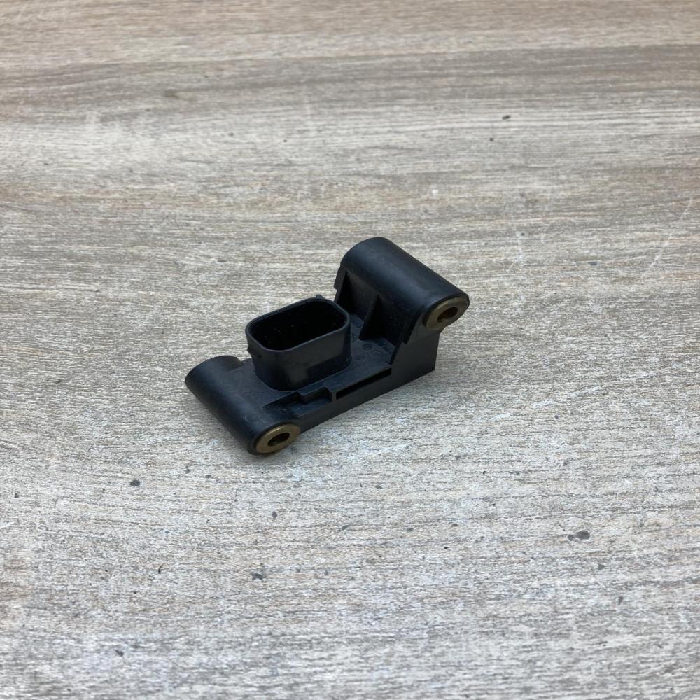 6977398 000433  Airbag deployment crash/impact sensor BMW 5 E60 E61