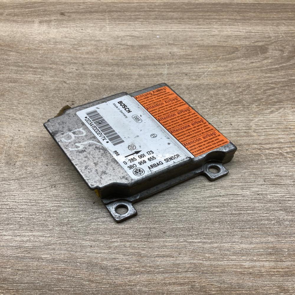 3B0959655 0285001173  Airbag control unit/module Volkswagen PASSAT B5
