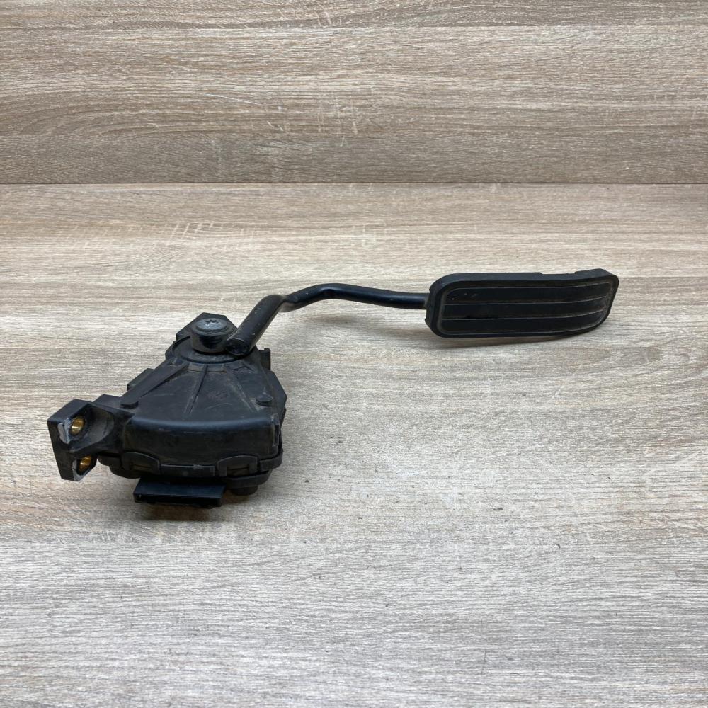 7M3721603B YM 219F836 AA  Accelerator throttle pedal Volkswagen Sharan