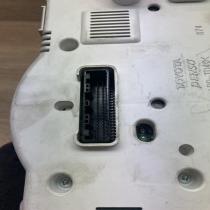 83800 42F71   Speedometer (instrument cluster) Toyota RAV 4 (XA30)