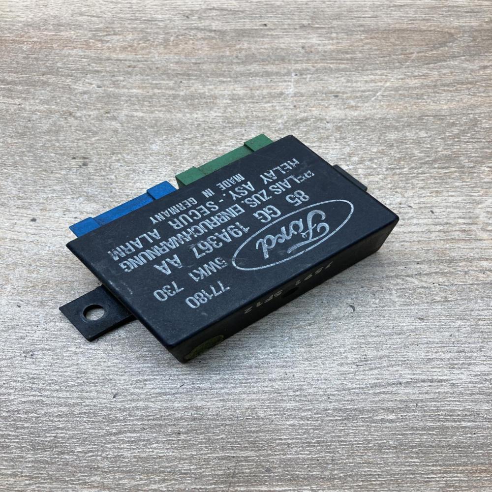 85GG 19A367 AA   Other relay Ford Scorpio