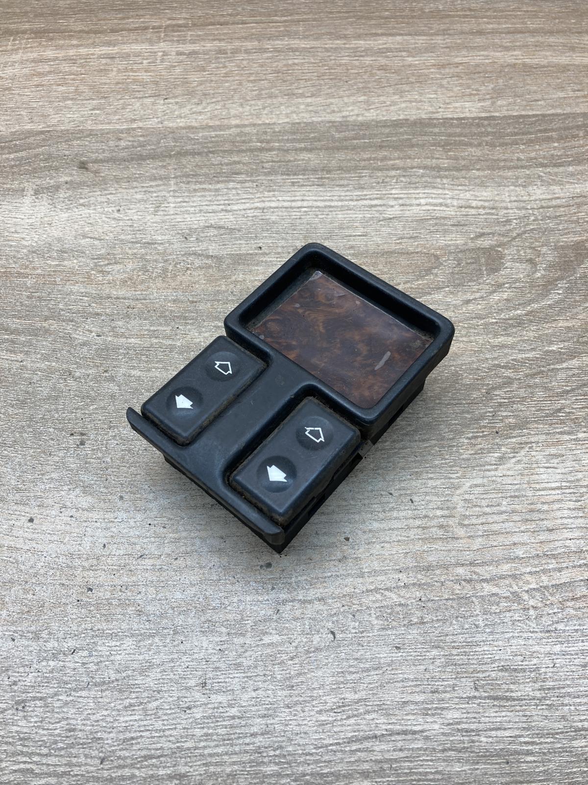 1374491   Electric window control switch BMW 5 E34