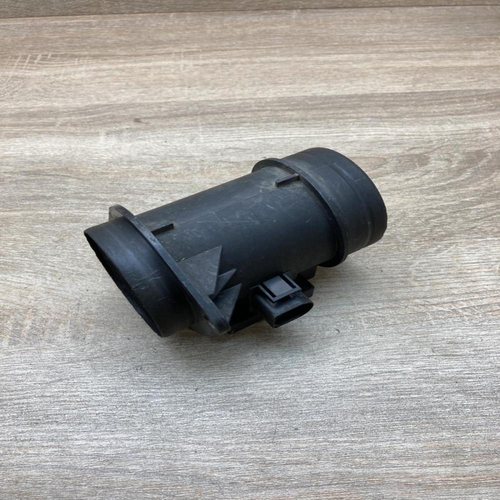 074906461 71822101  Mass air flow meter Volkswagen Golf II