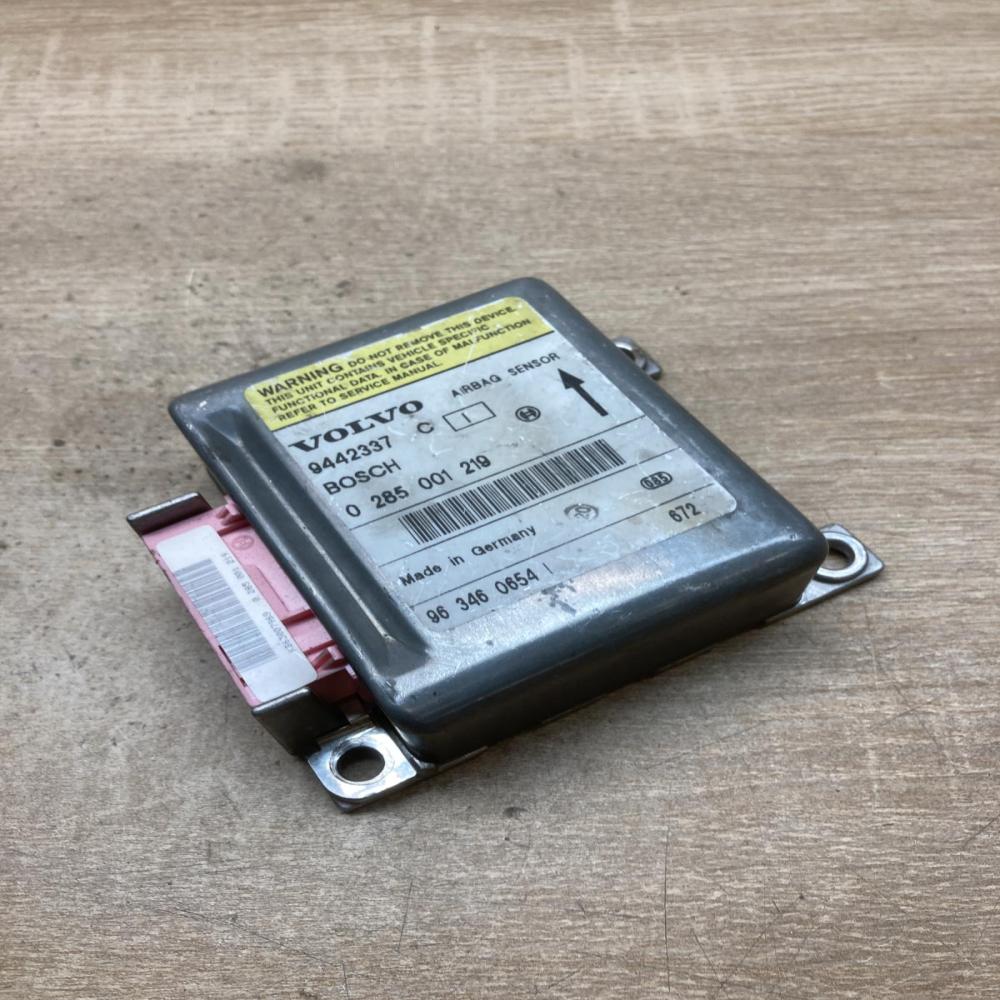 9442337 0285001219  Airbag control unit/module Volvo S70  V70  V70 XC