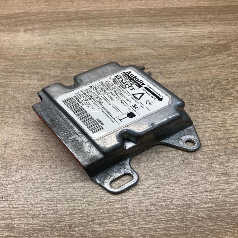 8200018830 550804400  Airbag control unit/module Renault Laguna I