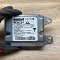 8200018830 550804400  Airbag control unit/module Renault Laguna I