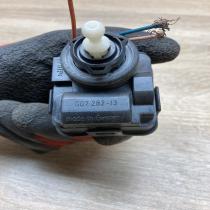 8L0941295 007282  Headlight level adjustment motor Audi A3 S3 8L