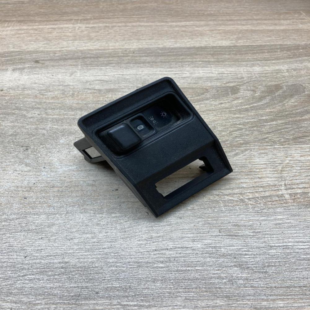 1391338   Light switch BMW 5 E34