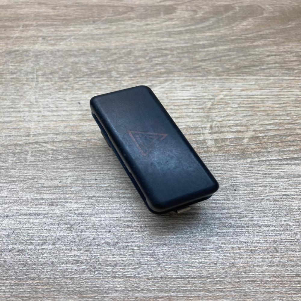 8350947   Hazard light switch BMW 5 E39