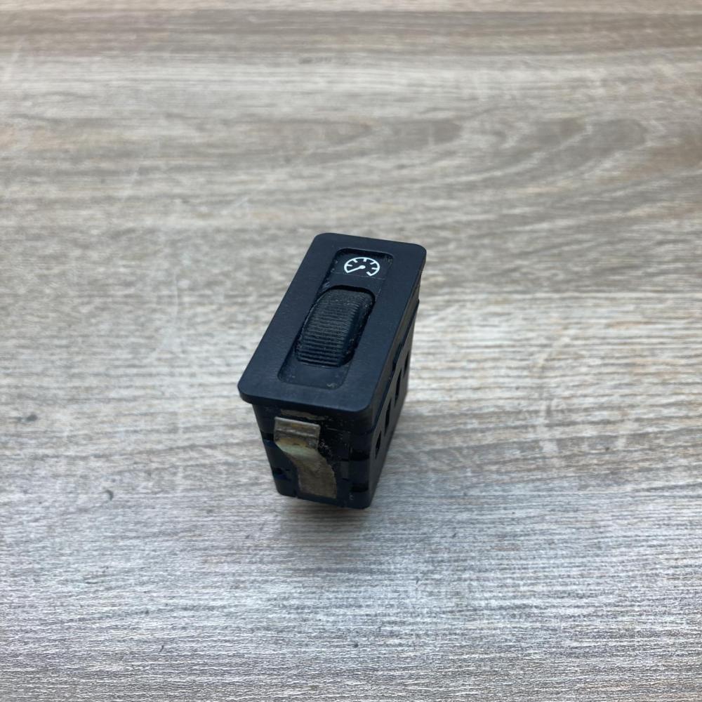 1384031 05991210  Panel lighting control switch BMW 5 E34