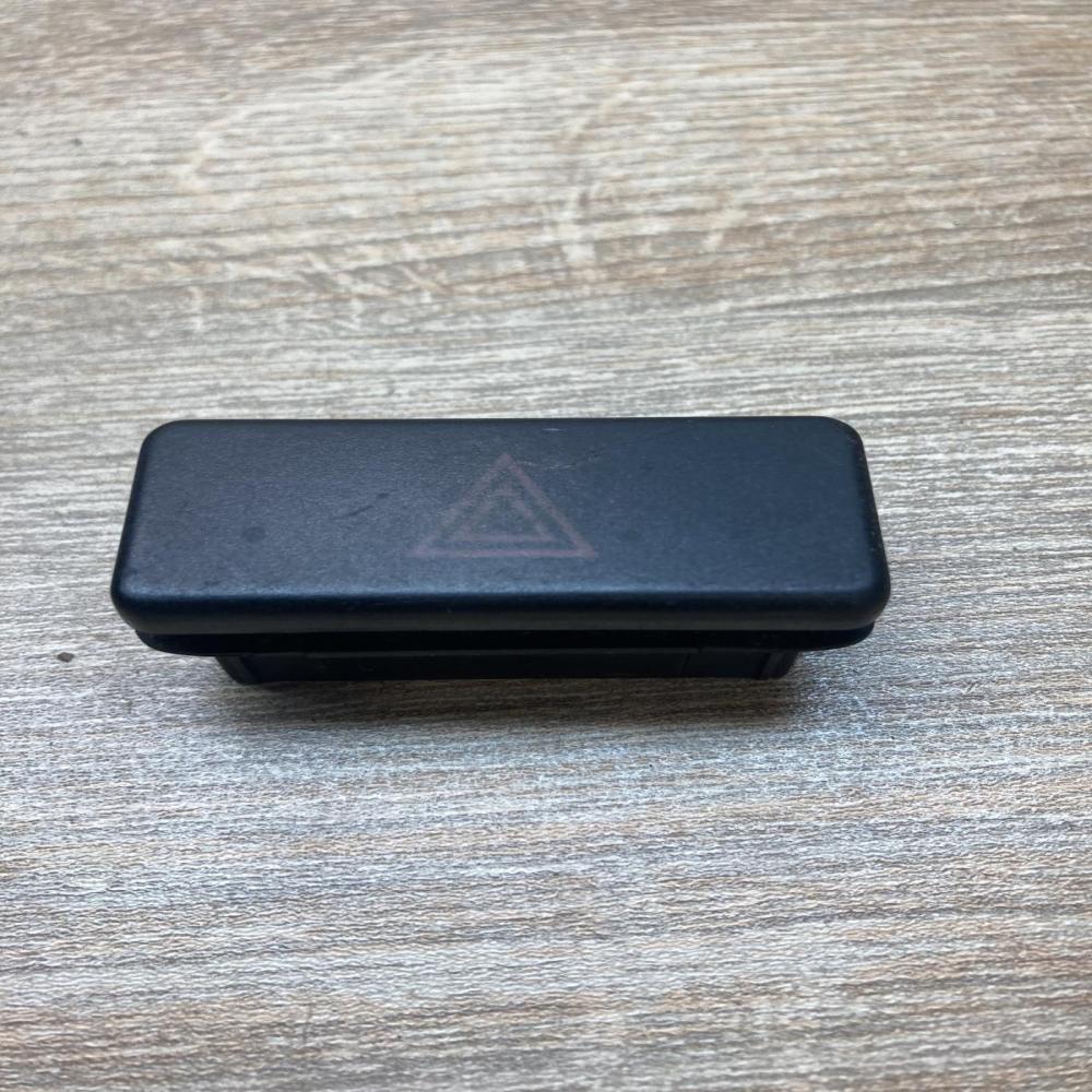 1374220   Hazard light switch BMW 5 E34