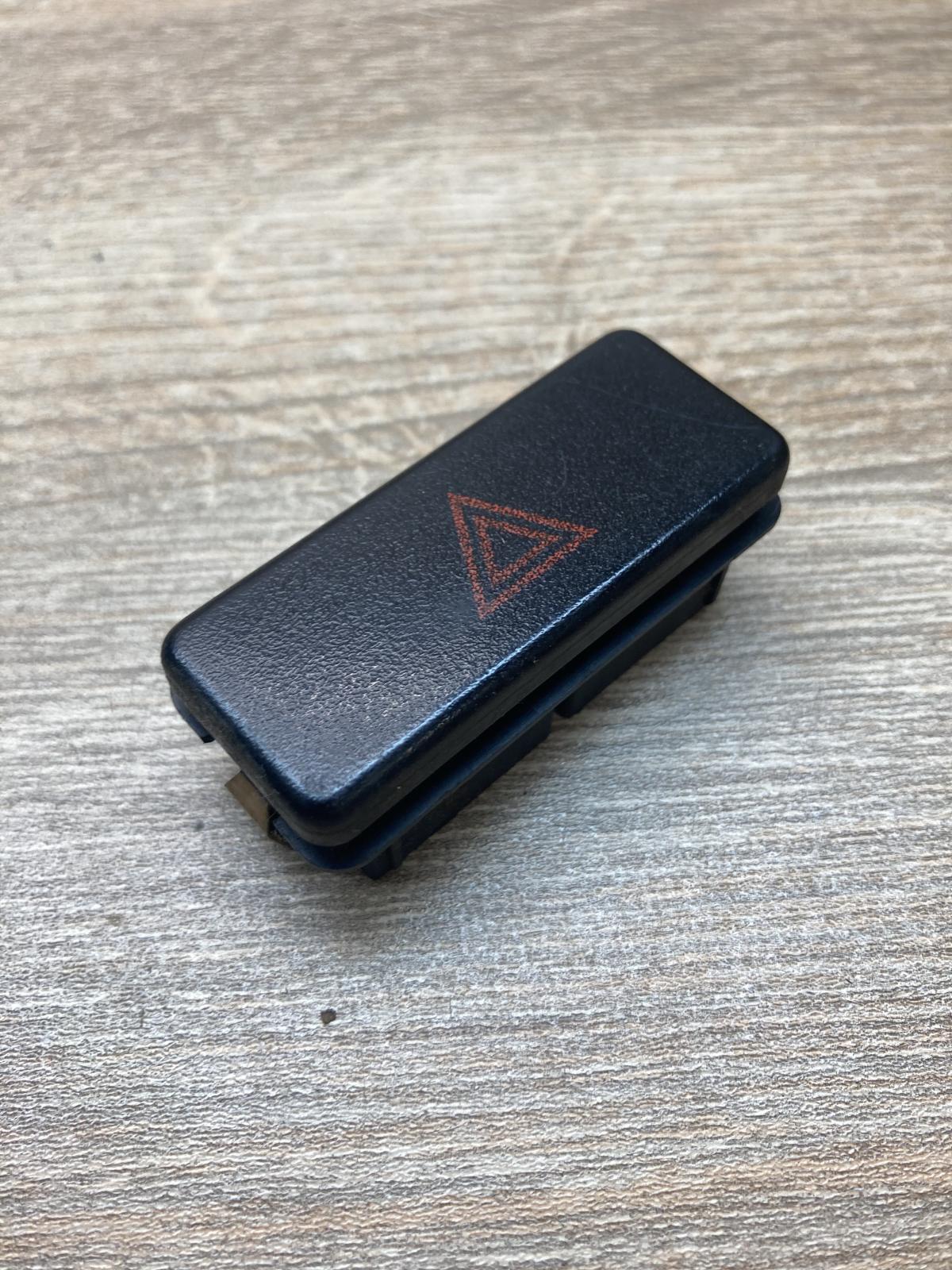 1390751   Hazard light switch BMW 5 E34