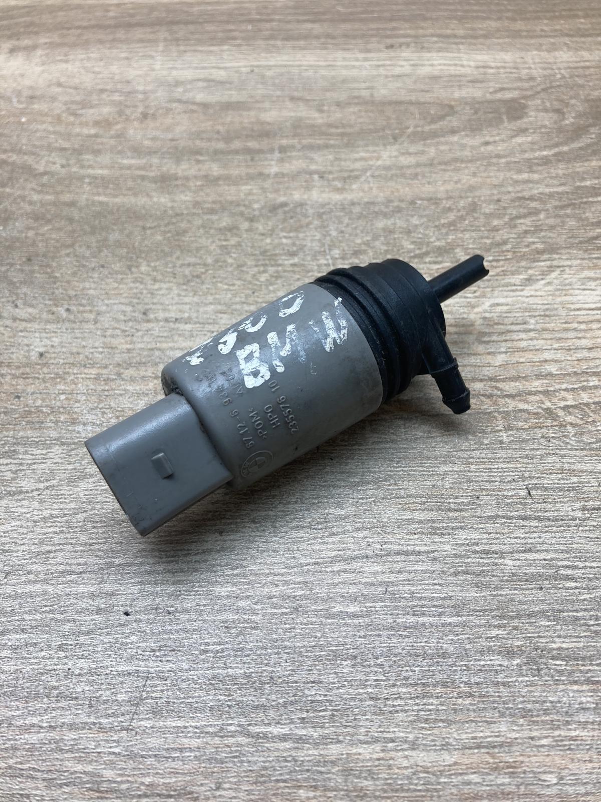 6934159 235579 10  Windscreen/windshield washer pump BMW 5 E60 E61